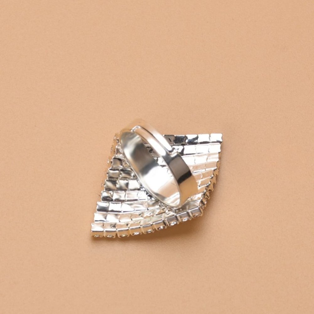 🔮4/$8 Rhinestone Decor Ring - Picture 2 of 3
